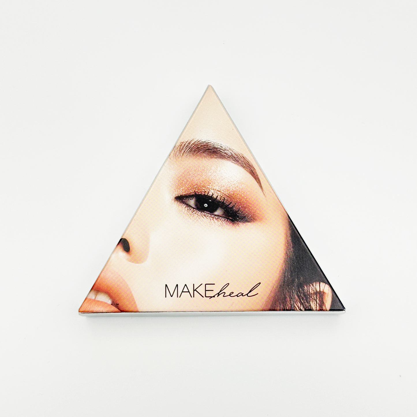 MAKEheal Hidden Triangle Eye Pallete