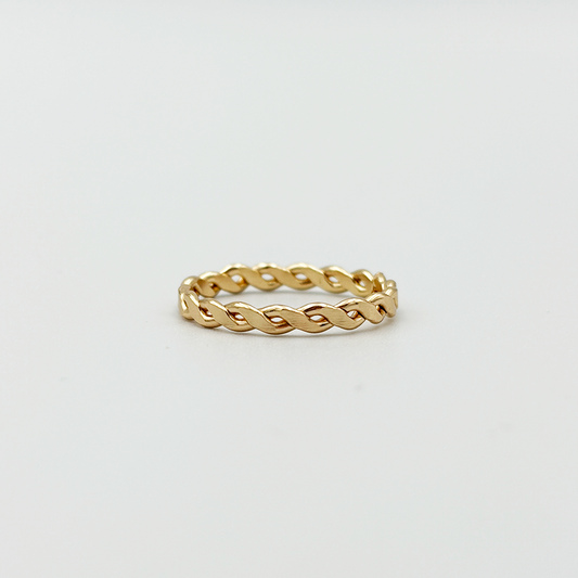 Twisted Knot Ring