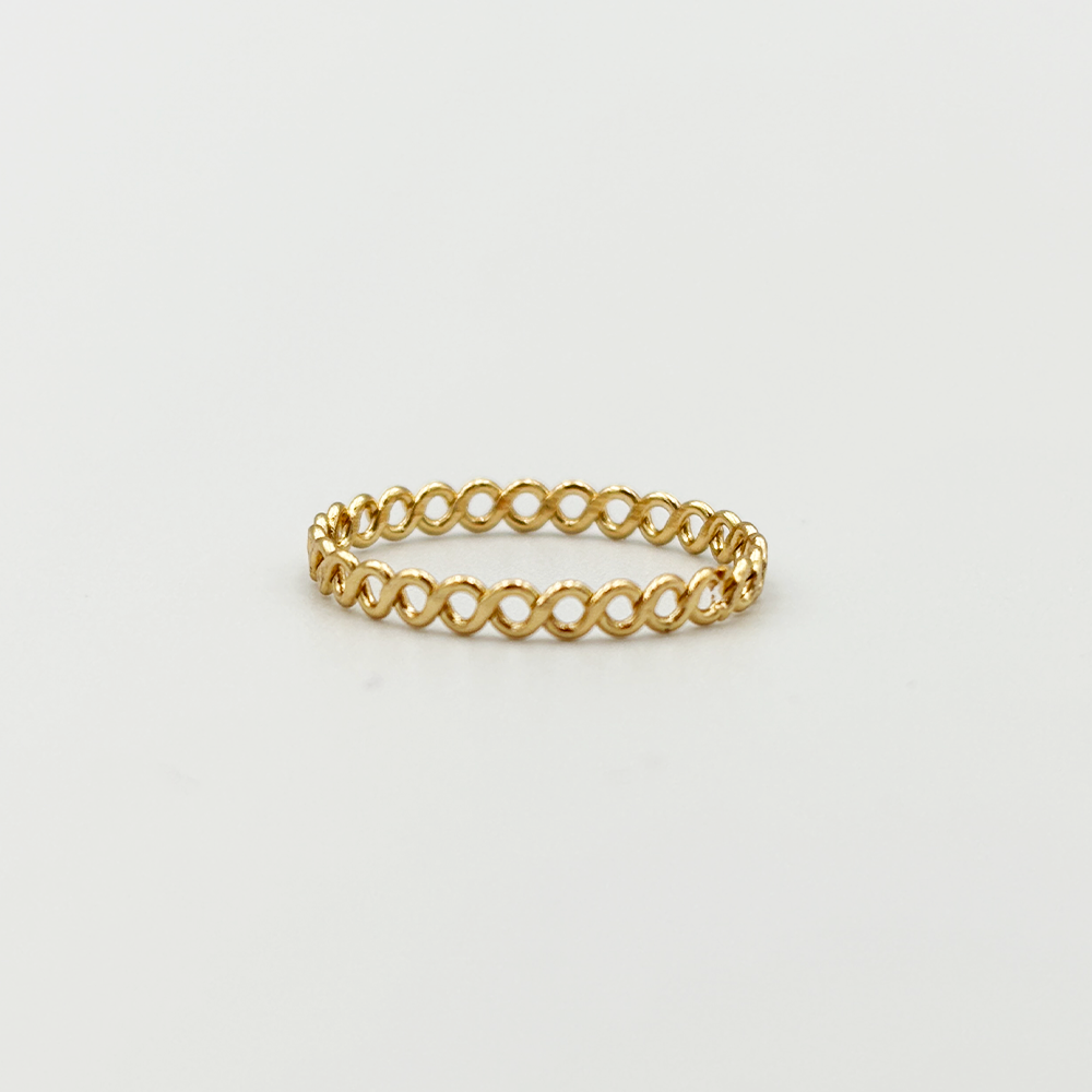 Fine Twisted Knot Ring